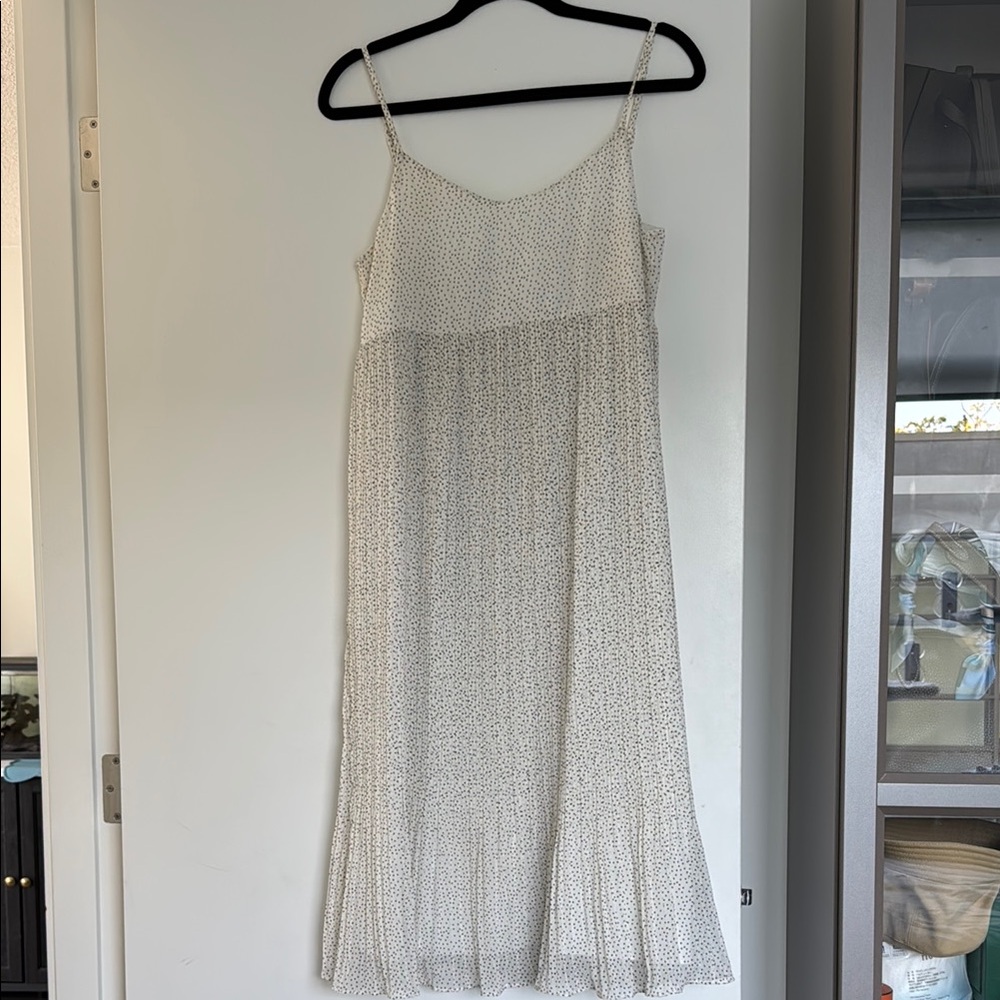 NWOT oak & Fort Elegant White Strap Dress